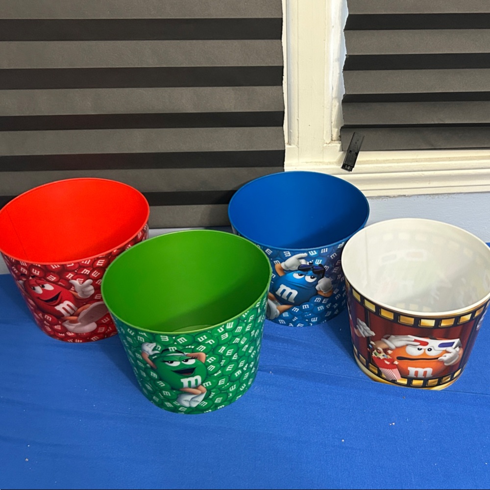 M&M'S Vibrant Pop Corn Buckets Collection